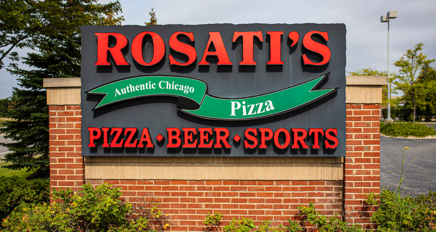Rosati's restaurant area sign/entrance which says "ROSATI'S Authentic Chicago Pizza" on top and "PIZZA . BEER. SPORTS" on the bottom.